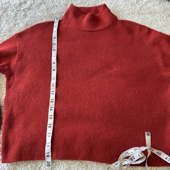 Lululemon Merino Wool Blend Ribbed Turtleneck Sweater Cayenne Rust Size 4 - Picture 7 of 10